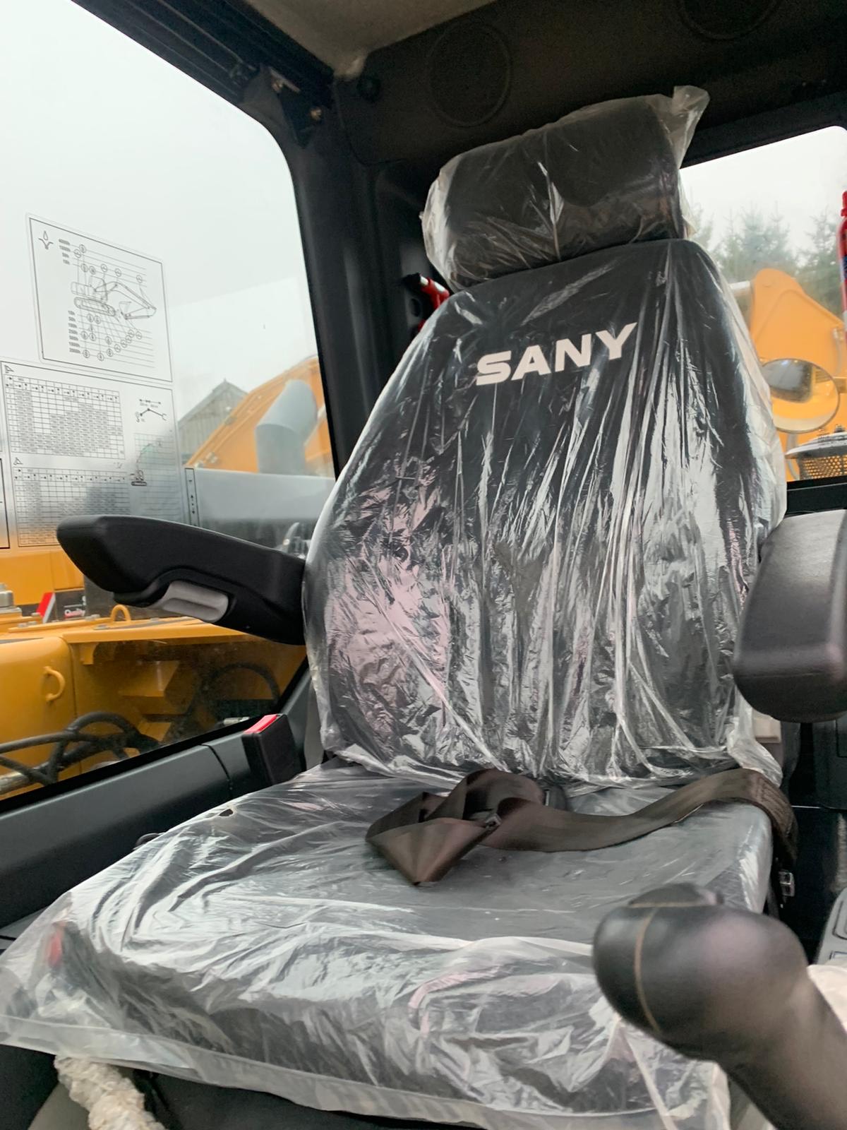 Excavators  SANY SY135C