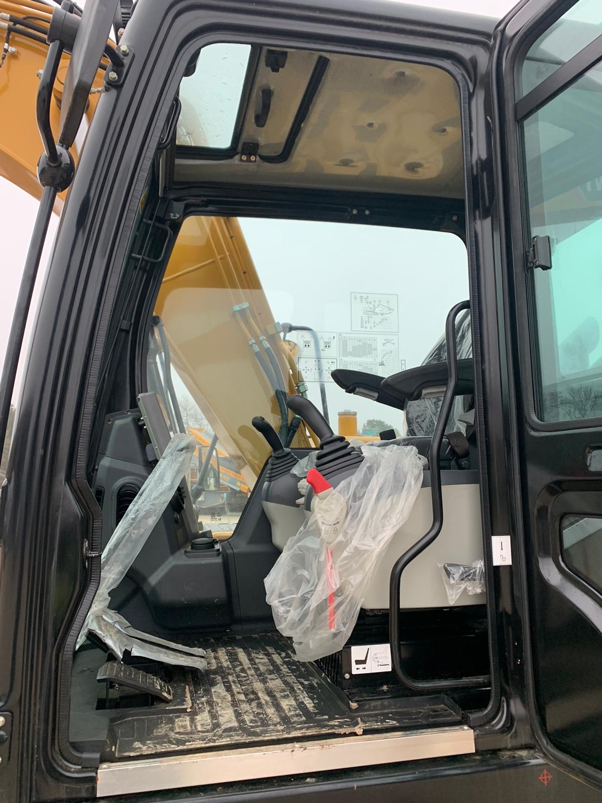 Excavators  SANY SY135C