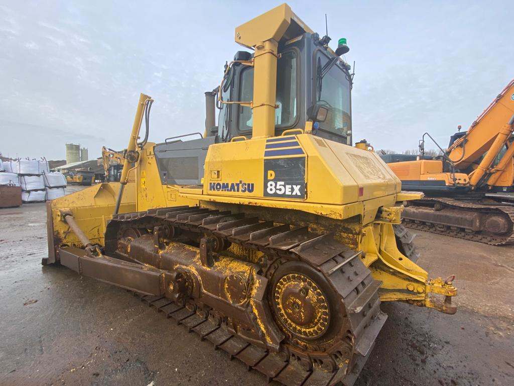 Bulldozers Komatsu Komatsu D85EX-15E0