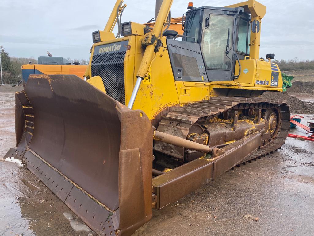 Bulldozers Komatsu Komatsu D85EX-15E0