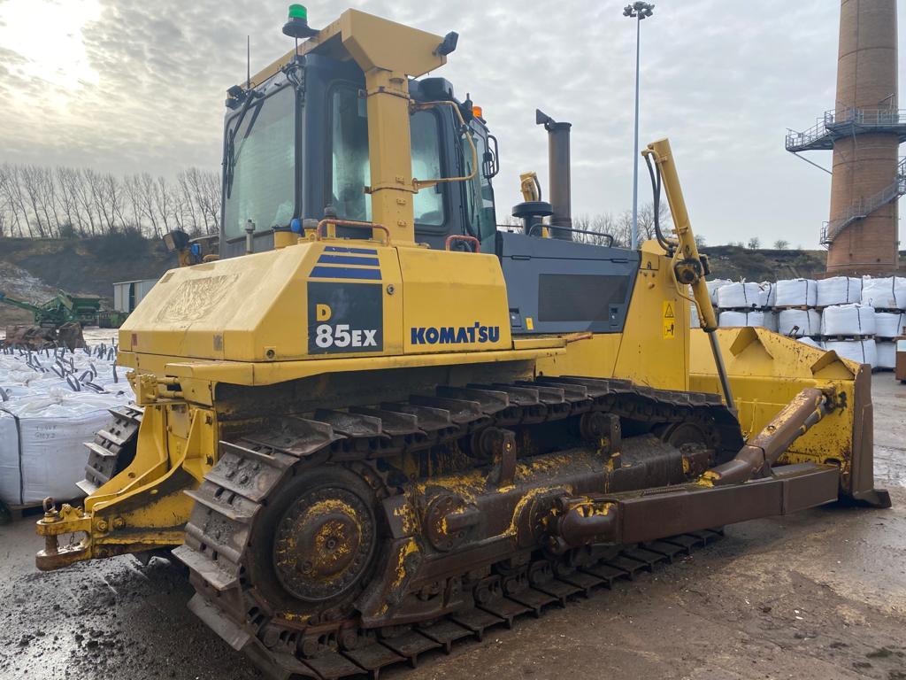 Bulldozers Komatsu Komatsu D85EX-15E0