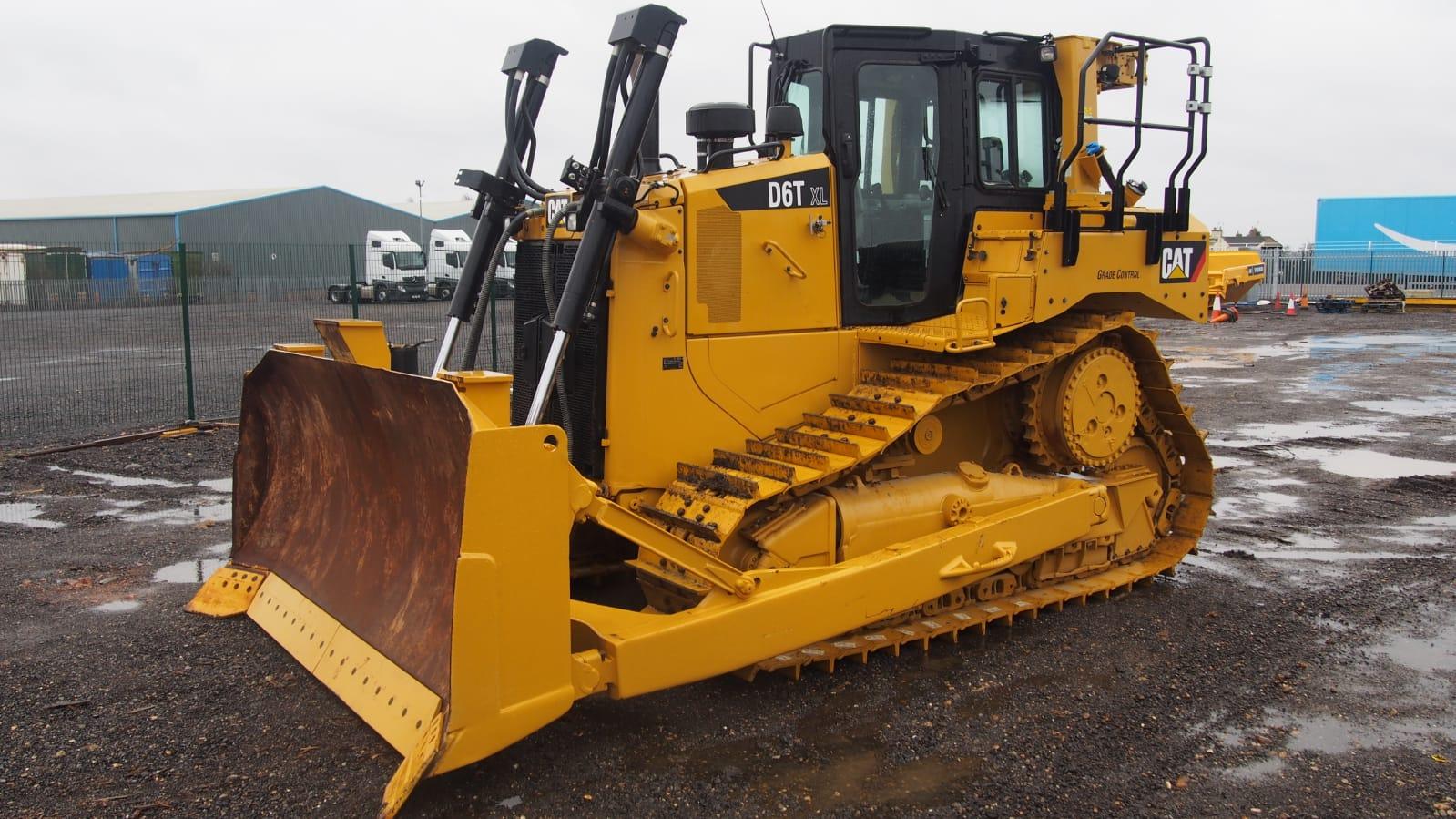 Bulldozers Caterpillar Caterpillar D6T XL