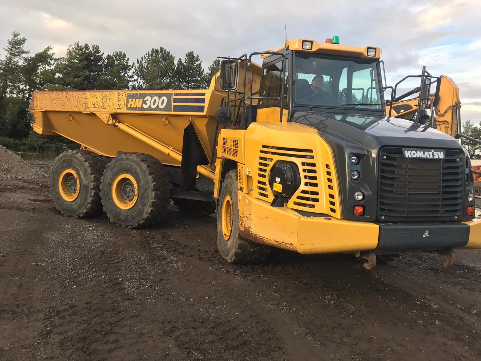 Other Equipment Komatsu Komatsu HM300-5 Articulated Hauler